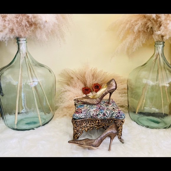 Bakers Shoes 6 Women Bakers Gold Heels Poshmark